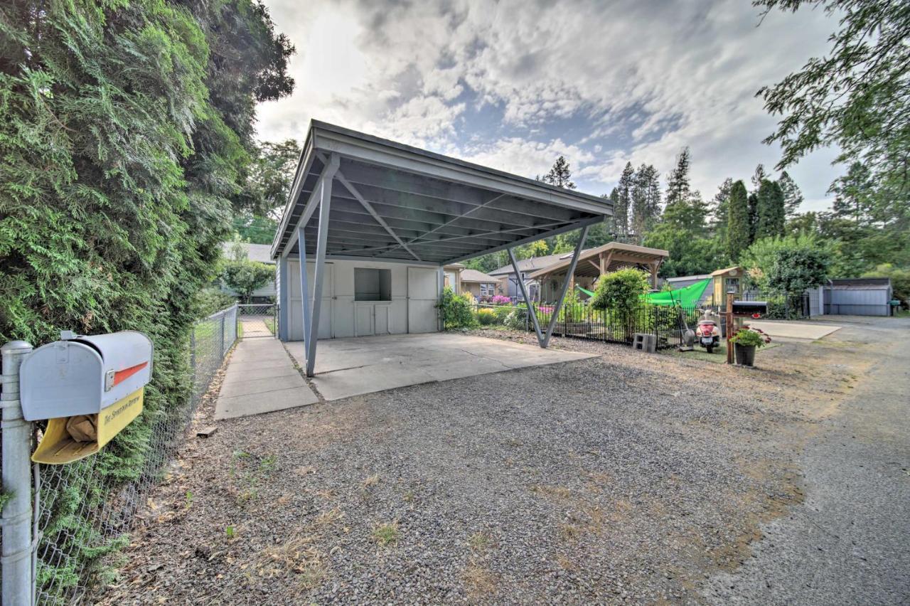 Bright And Airy Liberty Lake Abode With Backyard! Exterior foto