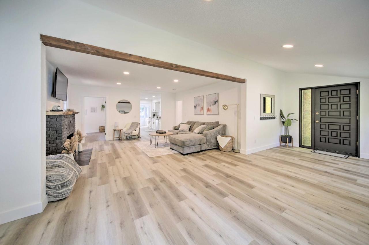 Bright And Airy Liberty Lake Abode With Backyard! Exterior foto
